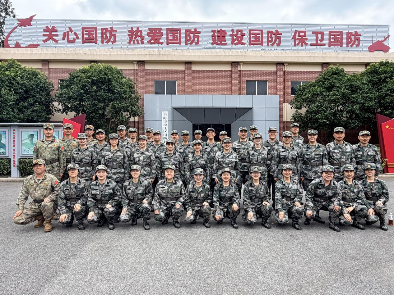 军训结业式.png